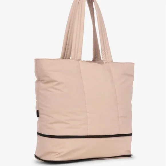 Calpak Luka expandable laptop tote in rise quartz - Picture 5 of 9